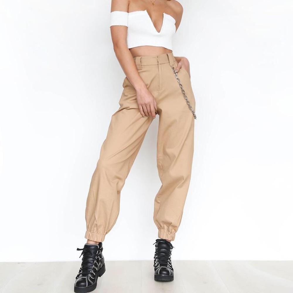 Cargo ankle joggers with chain
